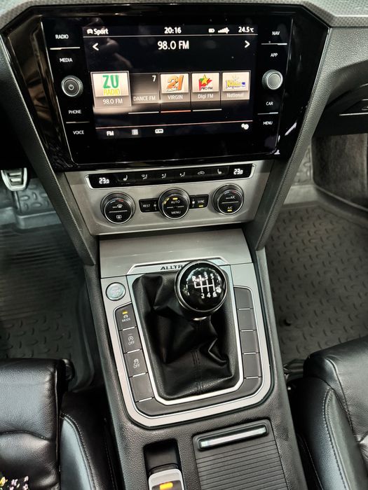 Volkswagen Passat B8, 2016, 2.0 TDI 150cp, Faruri Full Led, Front Ass