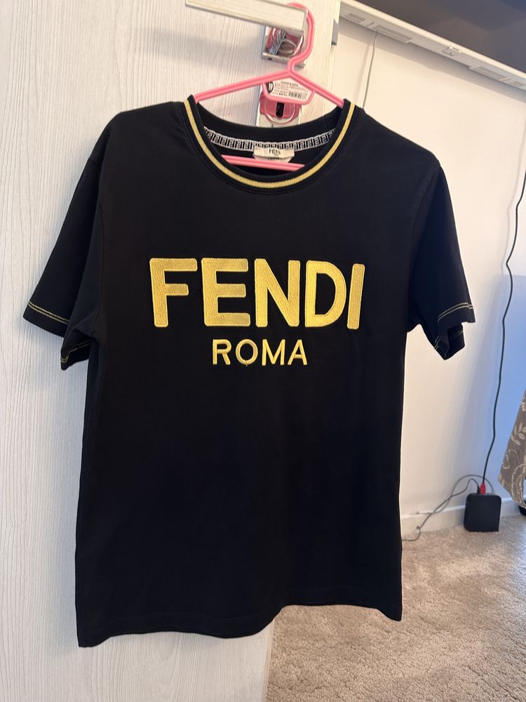 Тениска Fendi / Потник Dsquared / Balmain