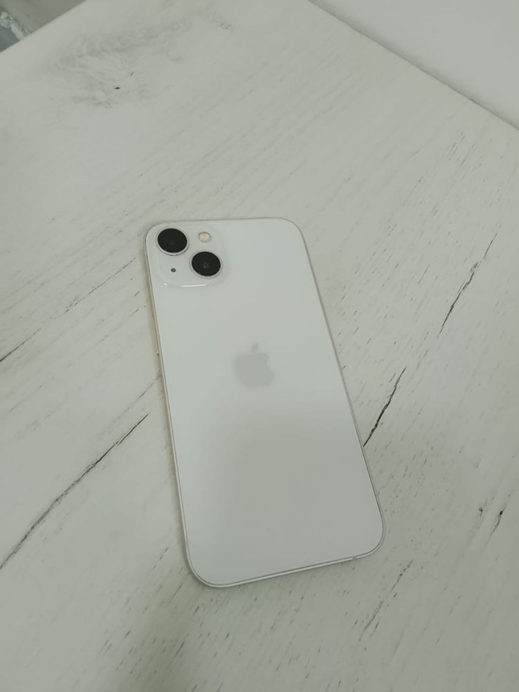 iPhone 13 в идеальном состояние
