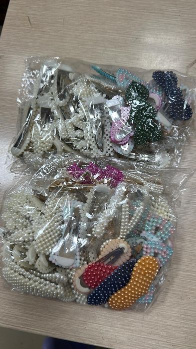 Продам заколки, новые!