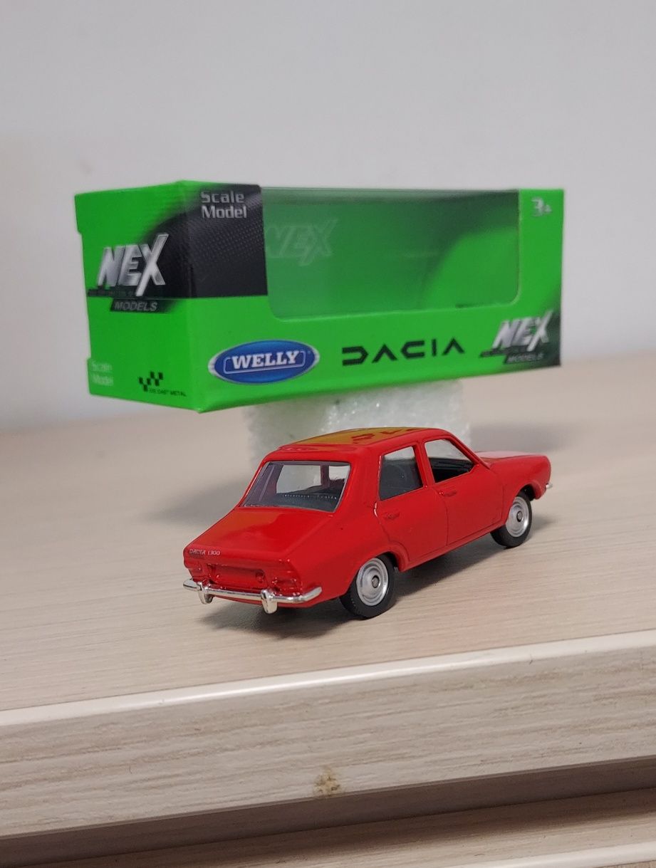 Macheta Dacia 1300 Welly+revista Dacia 1310-masinuta vintage colectie