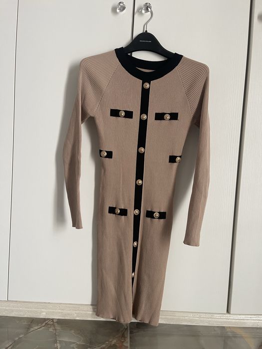 Рокли - червена и жълта и тип Balmain