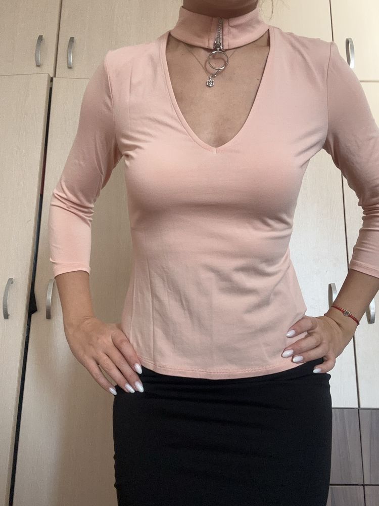 Пола и близа Guess