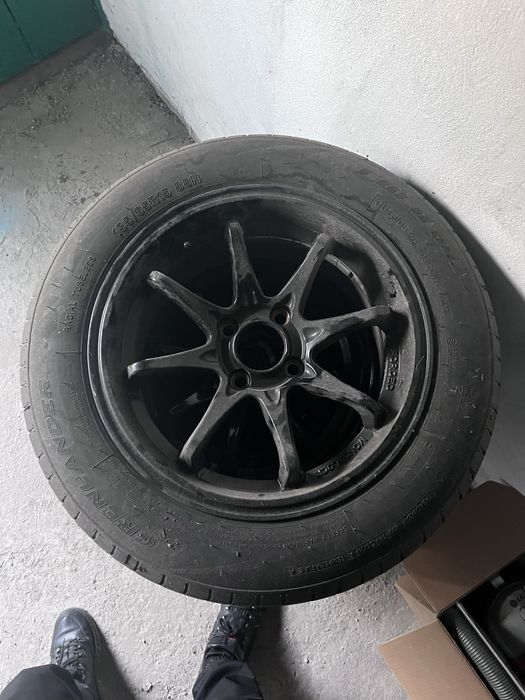 Диски с резиной летняя , в хорошем состояние