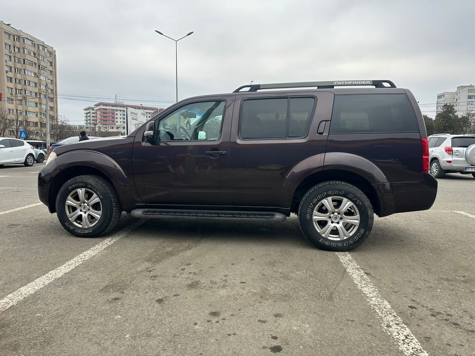 Nissan Pathfinder 2011 –2.5dCi, 190CP, 7 locuri