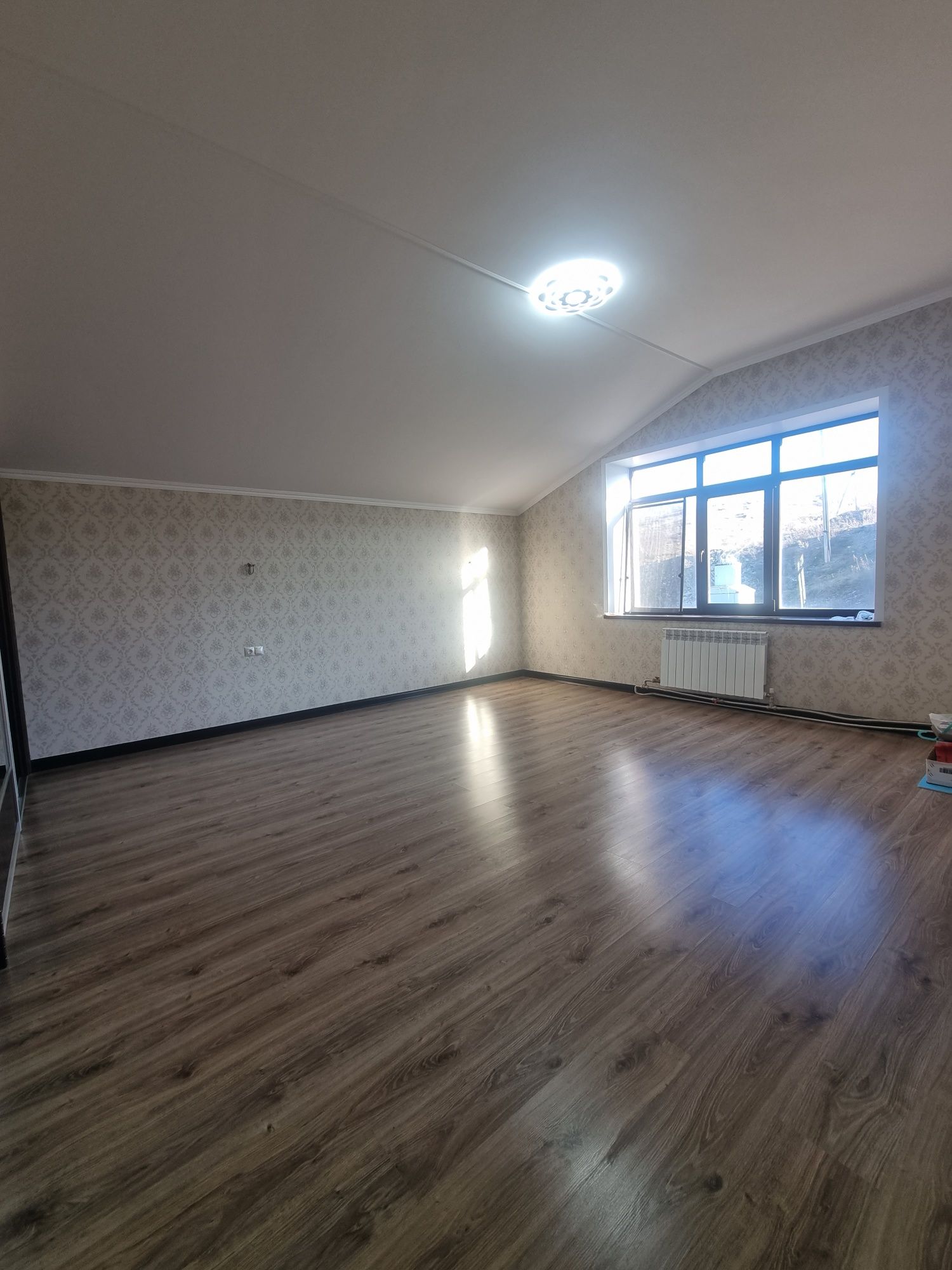 Продам 4-х комнатный дом 279,6м² в п. Куленовка 2015гп, участок 10 сот