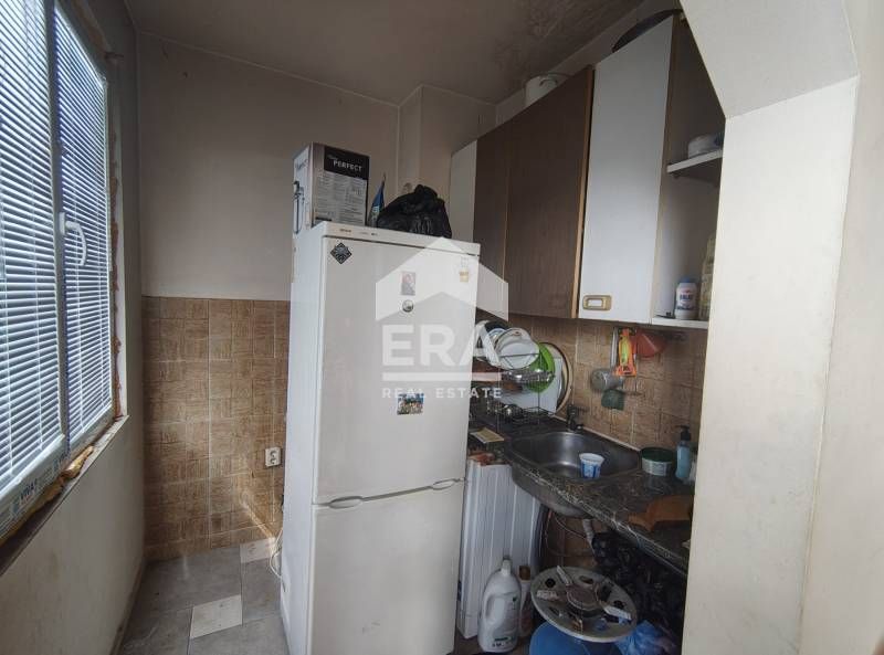 Тристаен панелен апартамент за продажба, в кв. Повеляново, гр. Девня,
