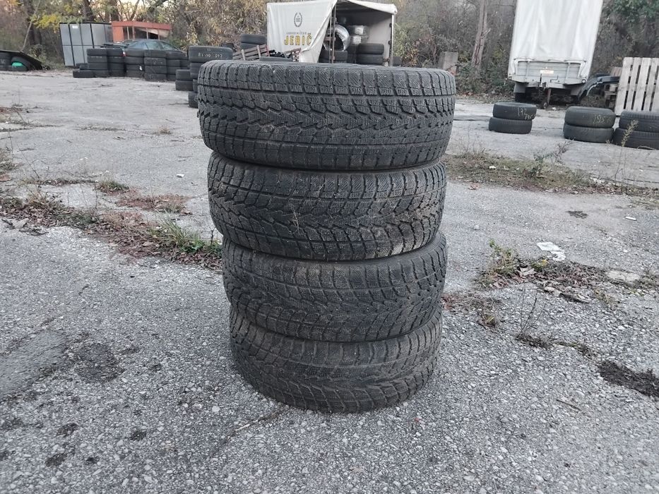 Гуми 225 55 18 Тойо Toyo 4 броя. Нов внос. Не са нови! Цената е за бр.