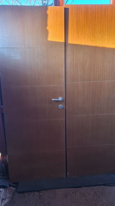 Дървени интериорни врати