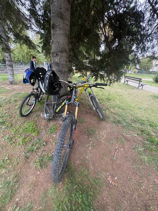 Продавам планински велосипед Santa Cruz