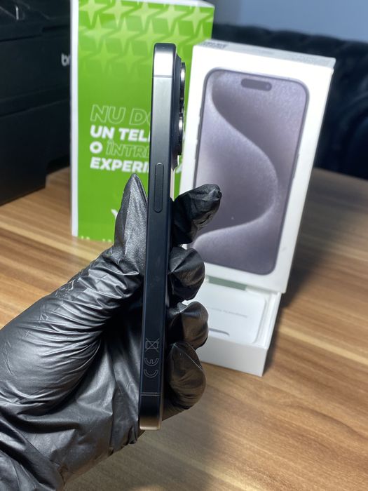 iPhone 15 Pro • 128 GB • Black Titanium