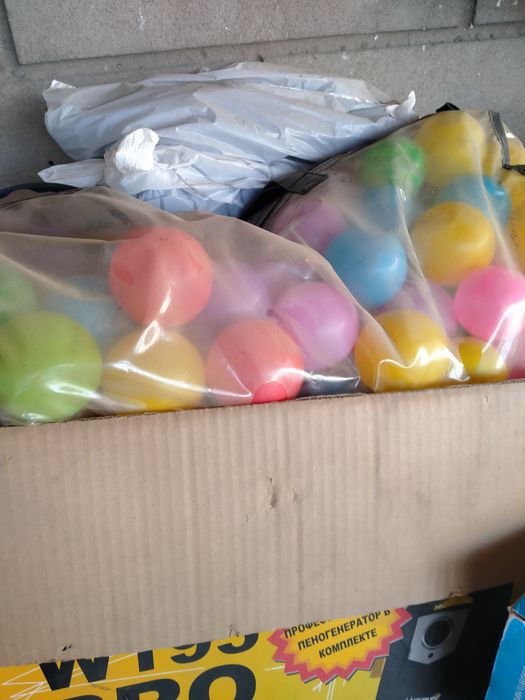 Шарики пластиковые