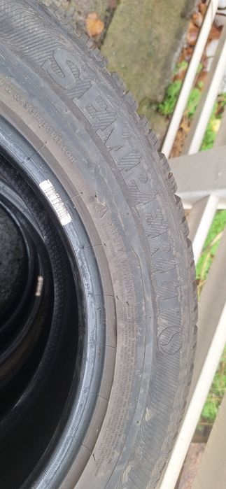 215 60 r17 iarna 550 lei/set