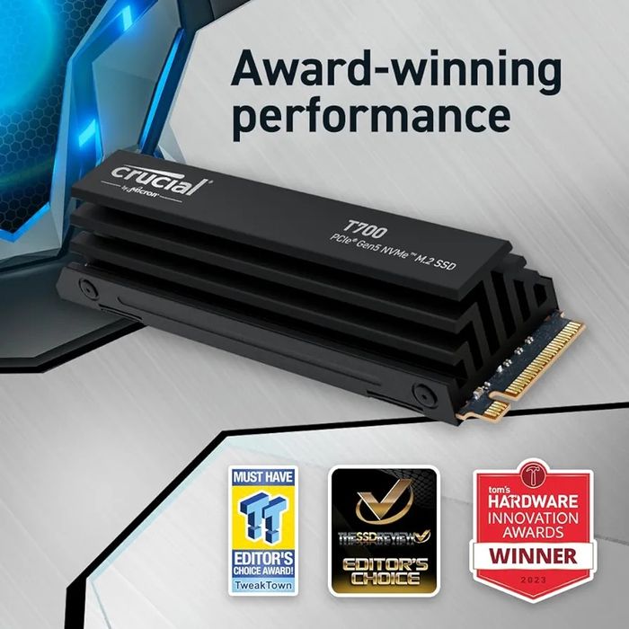SSD Crucial T700  4TB Gen5 NVMe M.2 SSD with heatsink
