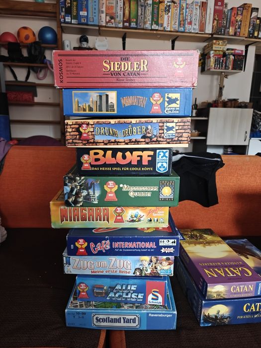 Jocuri de societate,catan,sagaland,micromacro..