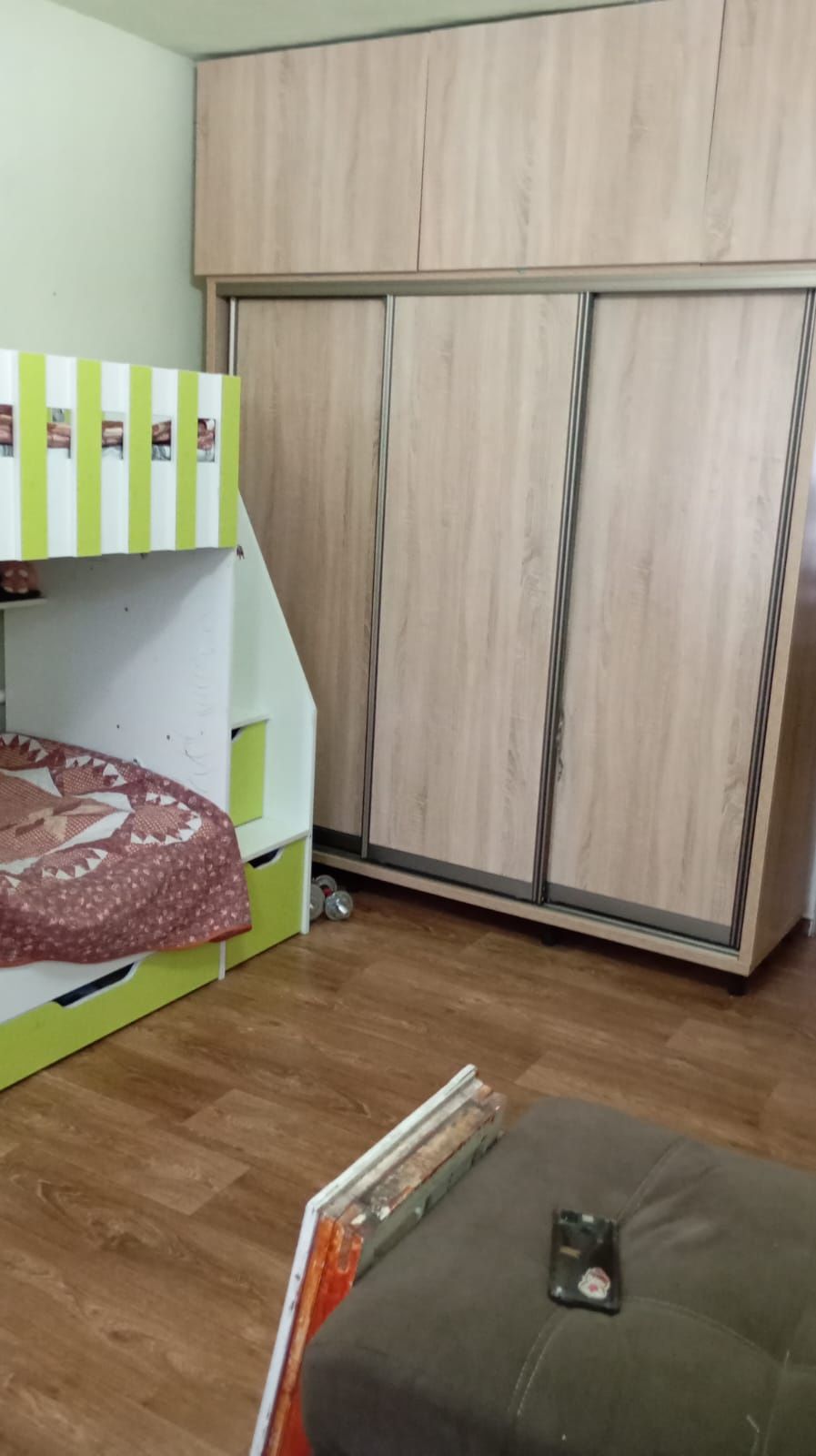 Продам два дома.