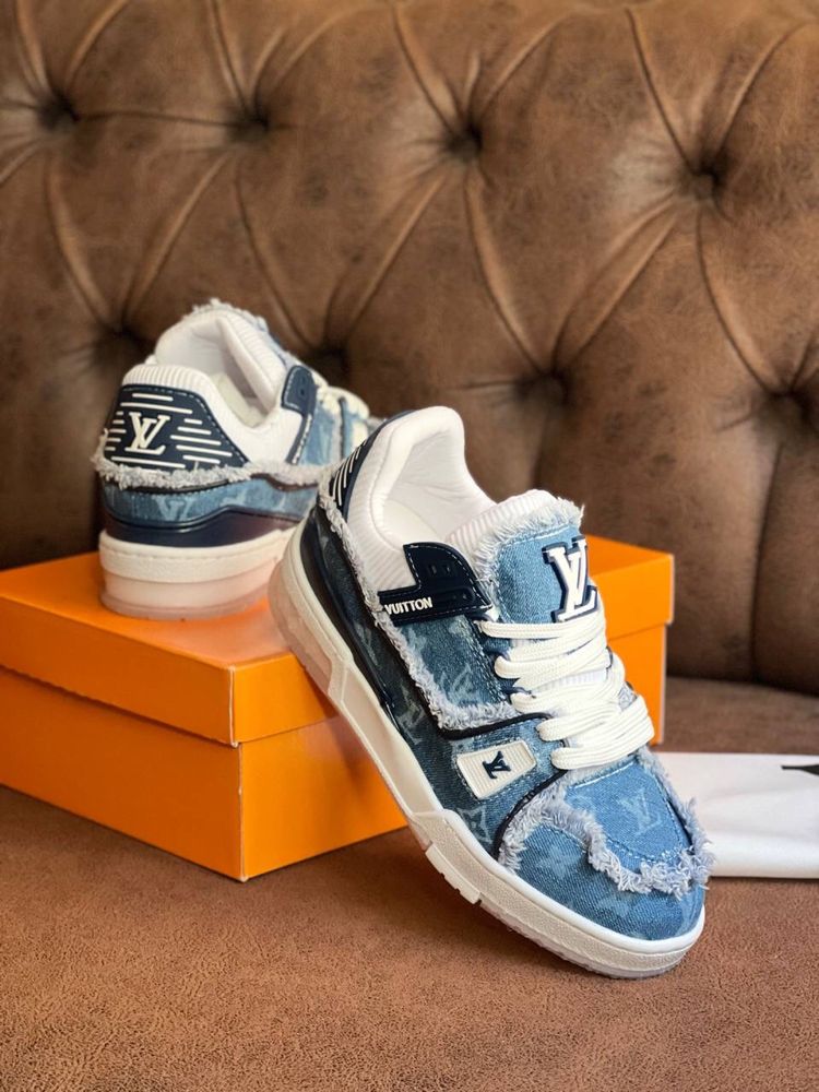 Adidasi Louis Vuitton dama noi!