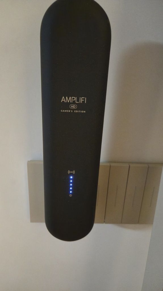 Ubiquiti AmpliFi Gamer's Edition Mesh Wi-Fi система