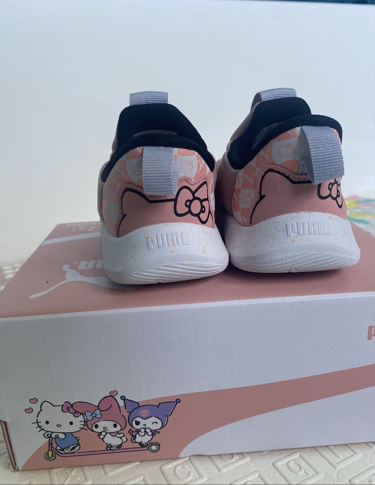 детски маратонки Puma x Hello Kitty