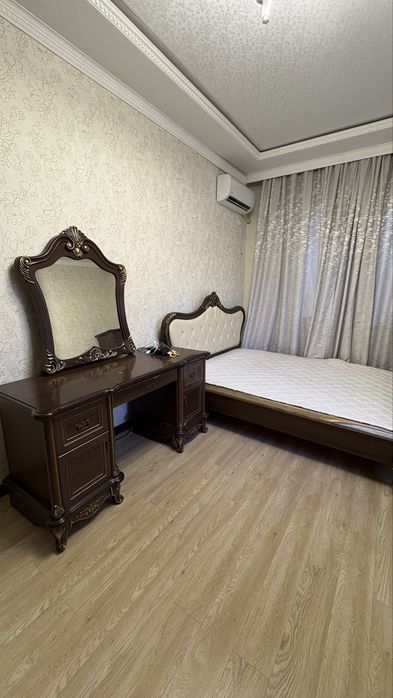 Спальная гарнитура, кровать, комод