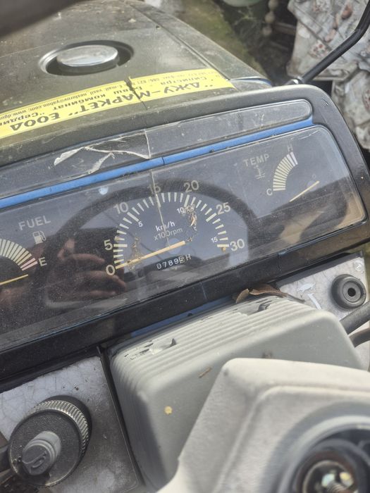 Трактор с инвентар