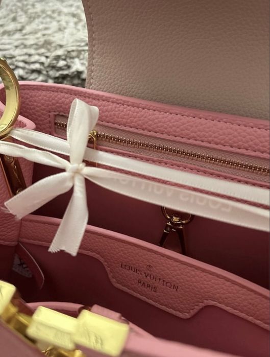 Geanta Louis Vuitton Capucines pe comanda
