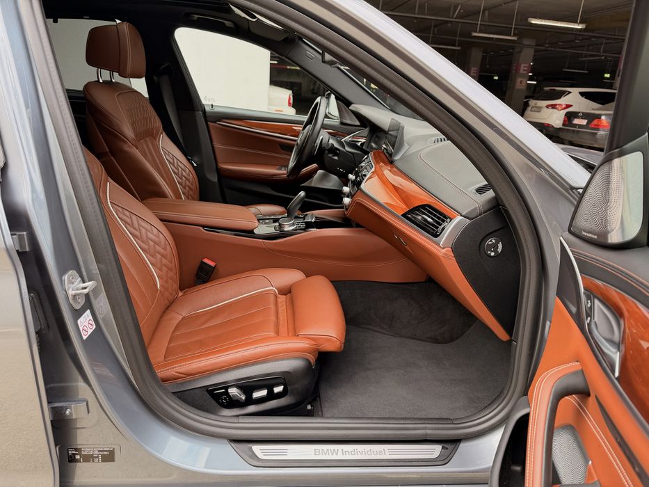 BMW 530 E Plug-in Hybrid/ Individual/ Bowers & Wilkins/ Soft Close