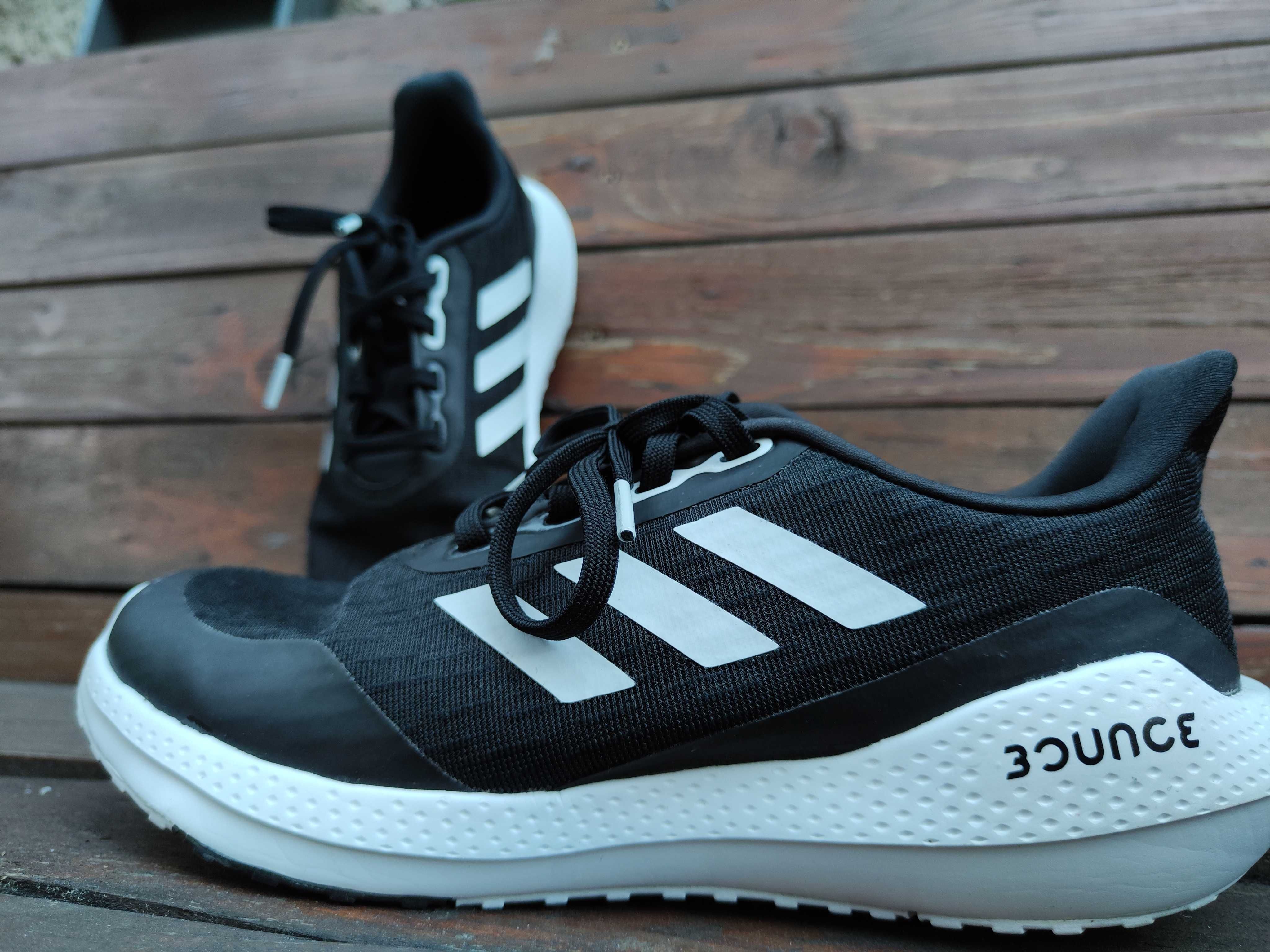 Дамски спортни обувки Adidas Bounce