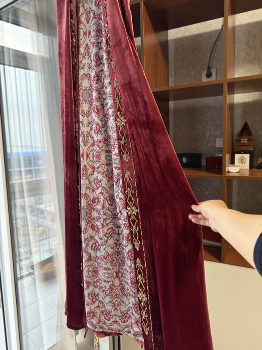 Продаю очень красивый бешпент от сыргалым