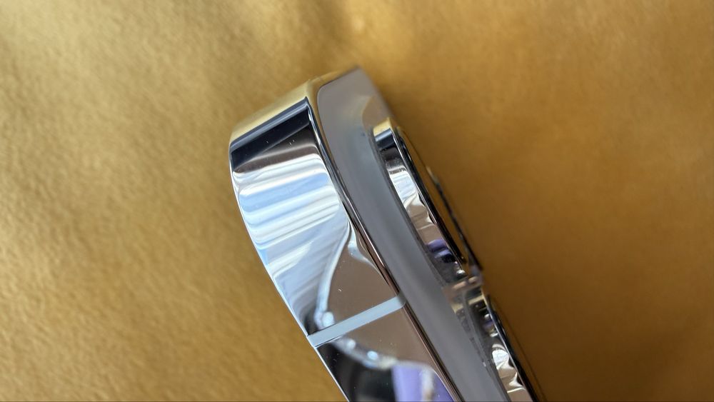 Iphone 14 pro / бял/ …