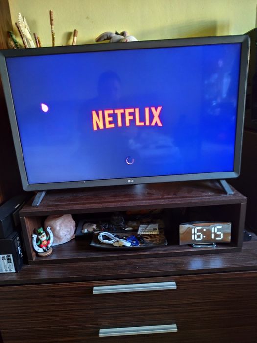Vând televizor LG Smart 80 cm