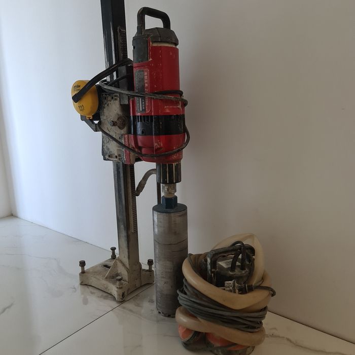 Дрель алмазного сверления