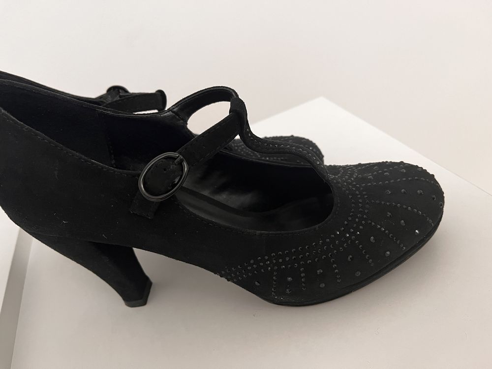 Pantofi eleganti marimea 40 Graceland