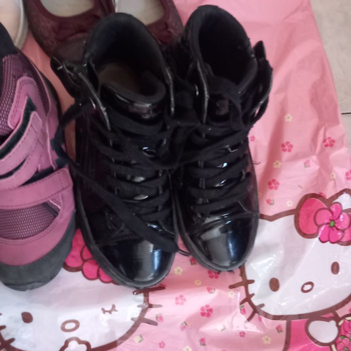 Детски маратонки и боти за момиче