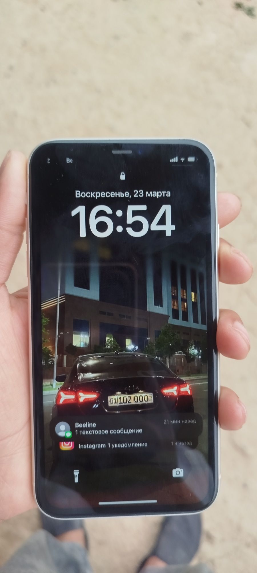 iPhone 11 64G  karobka bor holati alo
