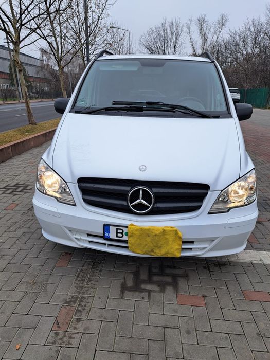 Închirieri Van 8-9 locuri