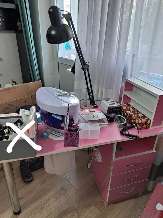 Продам стол для маникюра