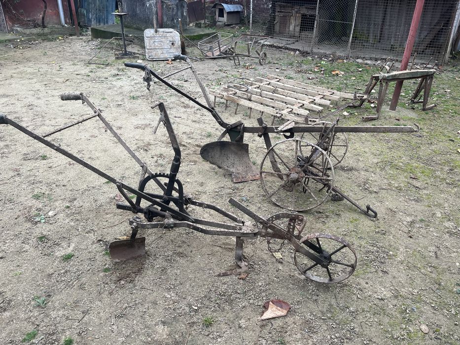 Plug, grapa, prasitoare vechi