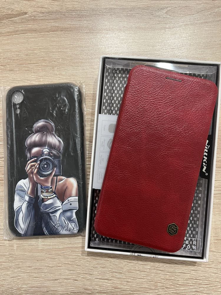Чехлы на iPhone XR