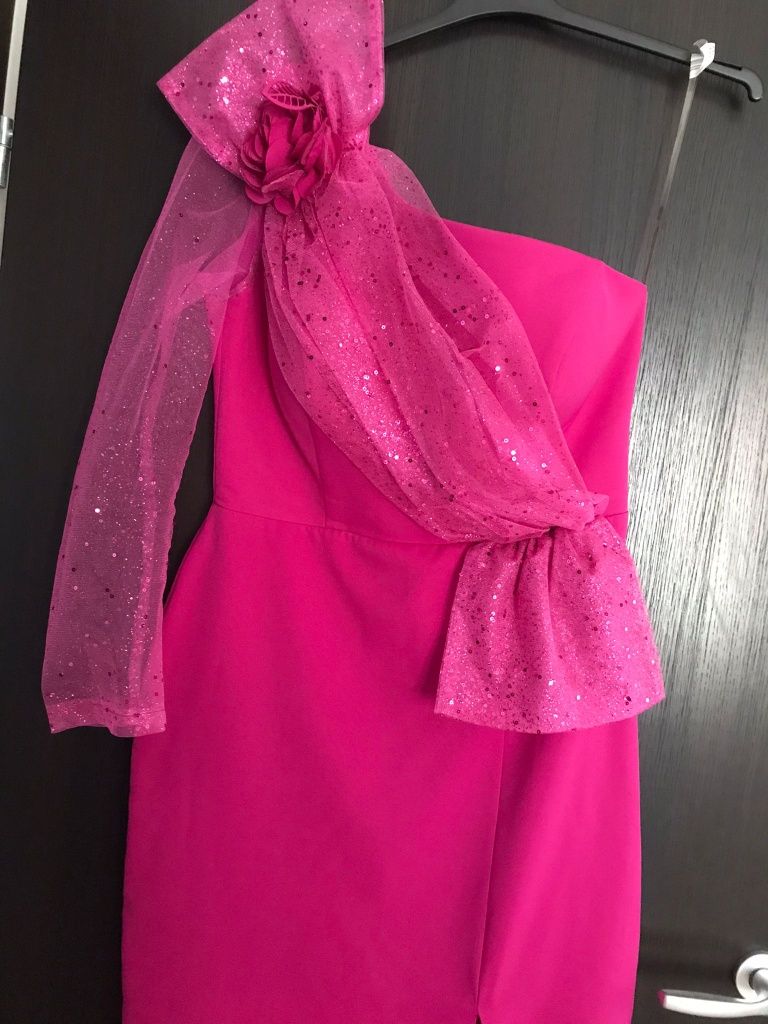Rochie Fucsia! Mărimea 42!