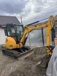 Vand jcb 8025 in stare foarte buna de functionare, an 2007,ore 6800 or