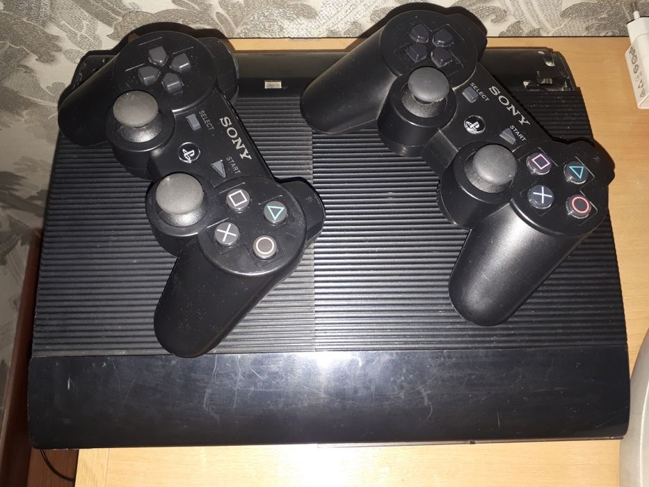 Sony playstation 3 прошитый с играми