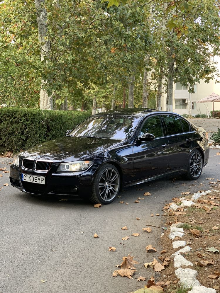 BMW E90 Seria 3, 320 si