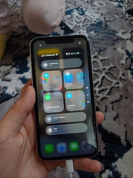 Iphone 11 ideal akkomulyator 100%      128 tali