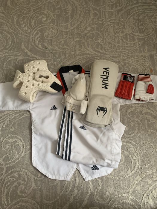 омуниция для каратэ и кимоно для тхэквандо