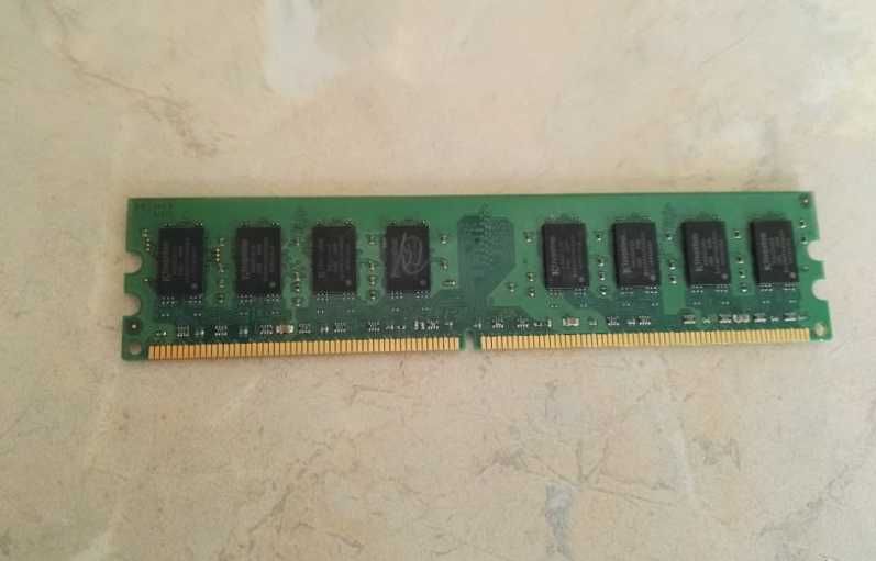 Рам памет Kingston 2GB DDR2 800Mhz двустранна