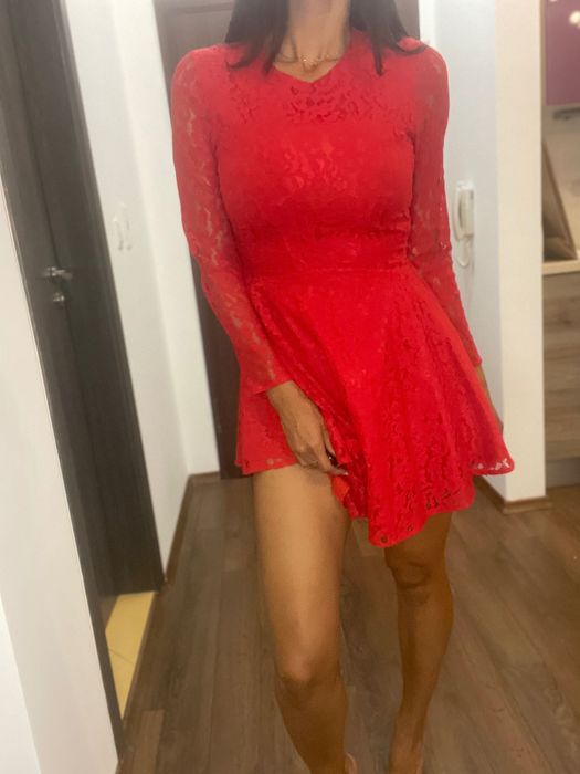 Рокля от дантела