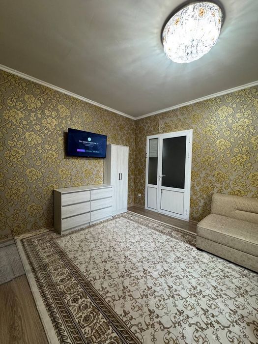 Продам квартиру Буюк ипак йули ул Сайрам 2/3/4 42м2