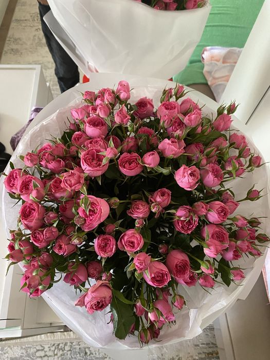 Цветы кустовые розы