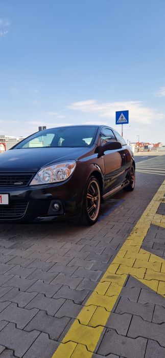 Opel Astra H GTC – 1.9 CDTI 150 CP